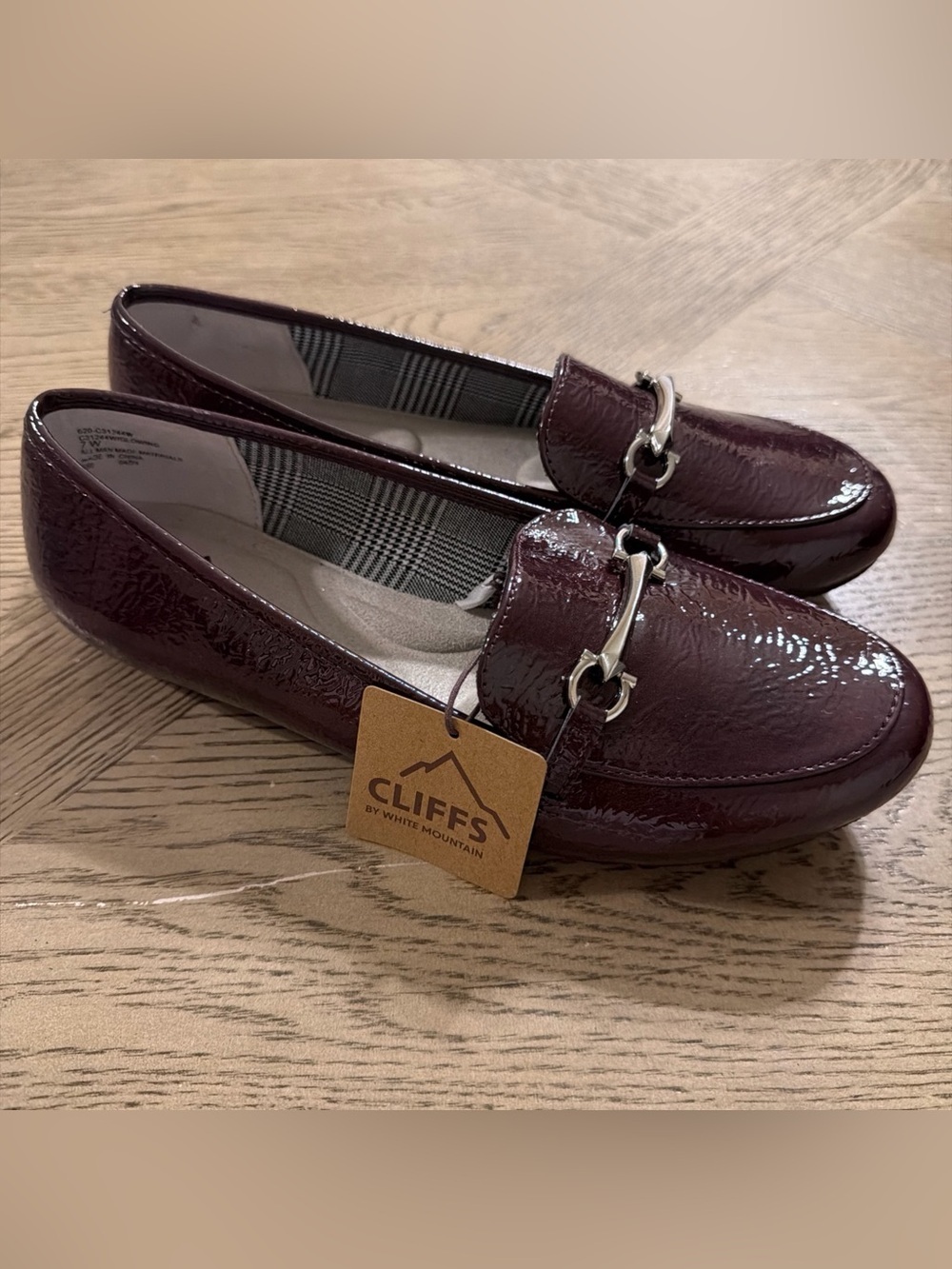Cliffs By White Mountain Shoes Womens Size 7W Glowing Loafer Slip On Flats